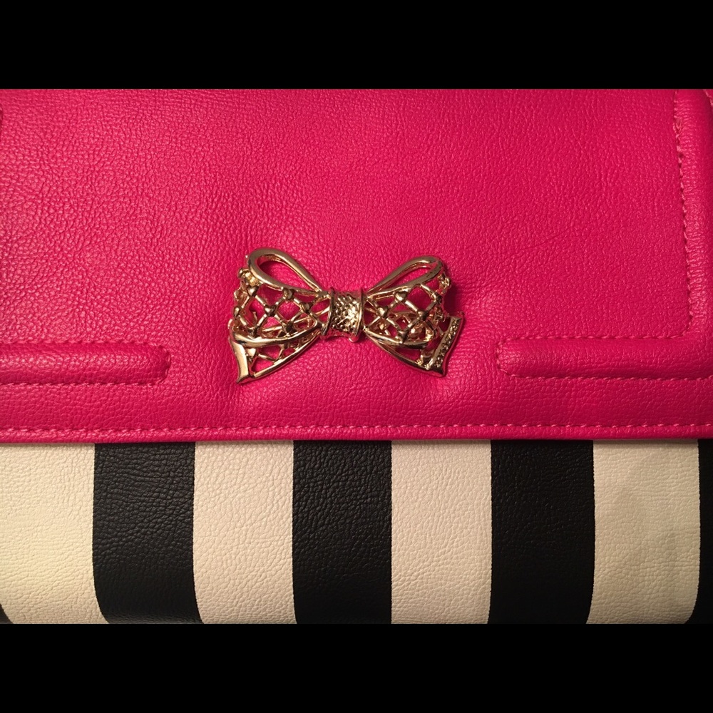 Betsey Johnson Clutch or Cross Body purse, bag - Picture 4 of 8